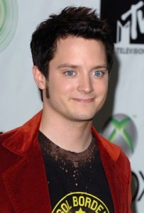 Elijah-Wood-hairstyles-10