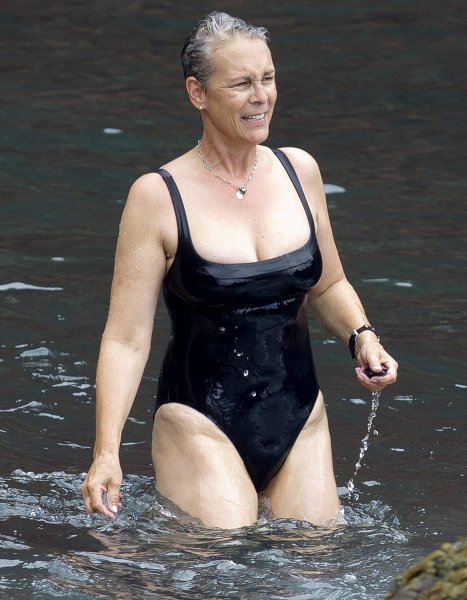 1375204579_jamie-lee-curtis-zoom